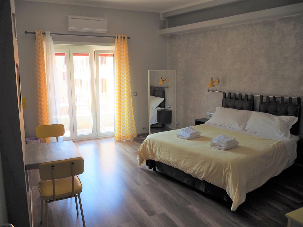 Bed And Breakfast New Morning Holiday ローマ エクステリア 写真